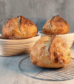 Bread خبز بالخميره الطبيعيه