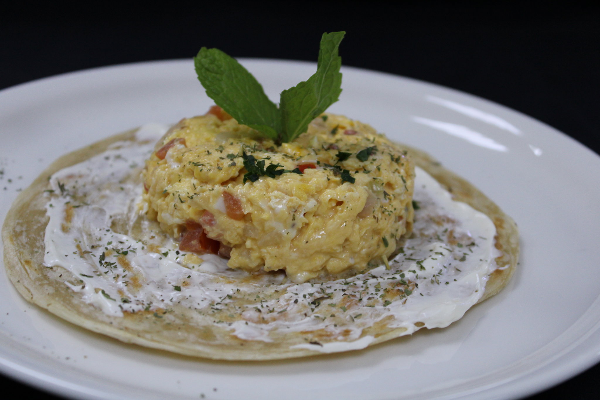 Scrambled Eggs with Spinach, Less Fat Cream Cheese Spread_0