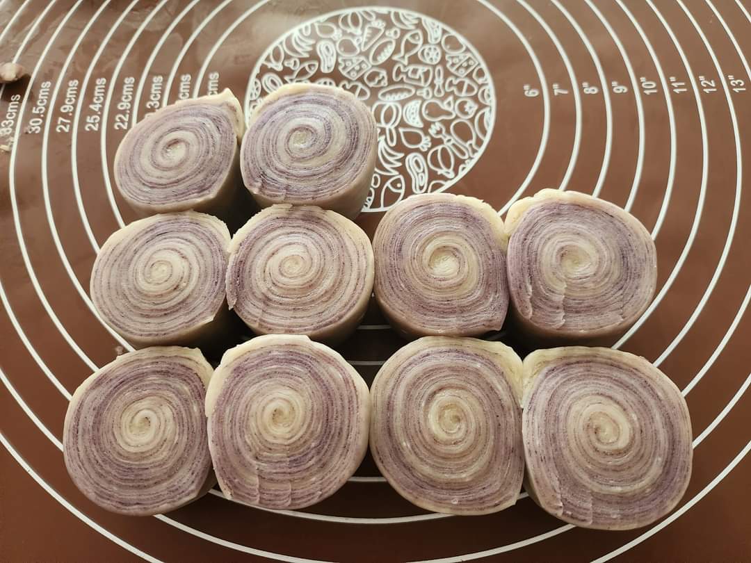 Vegan Purple potato taro puffs! Top seller! 60 to 65g each!5pcs $9.50)(10 pcs $17)_5