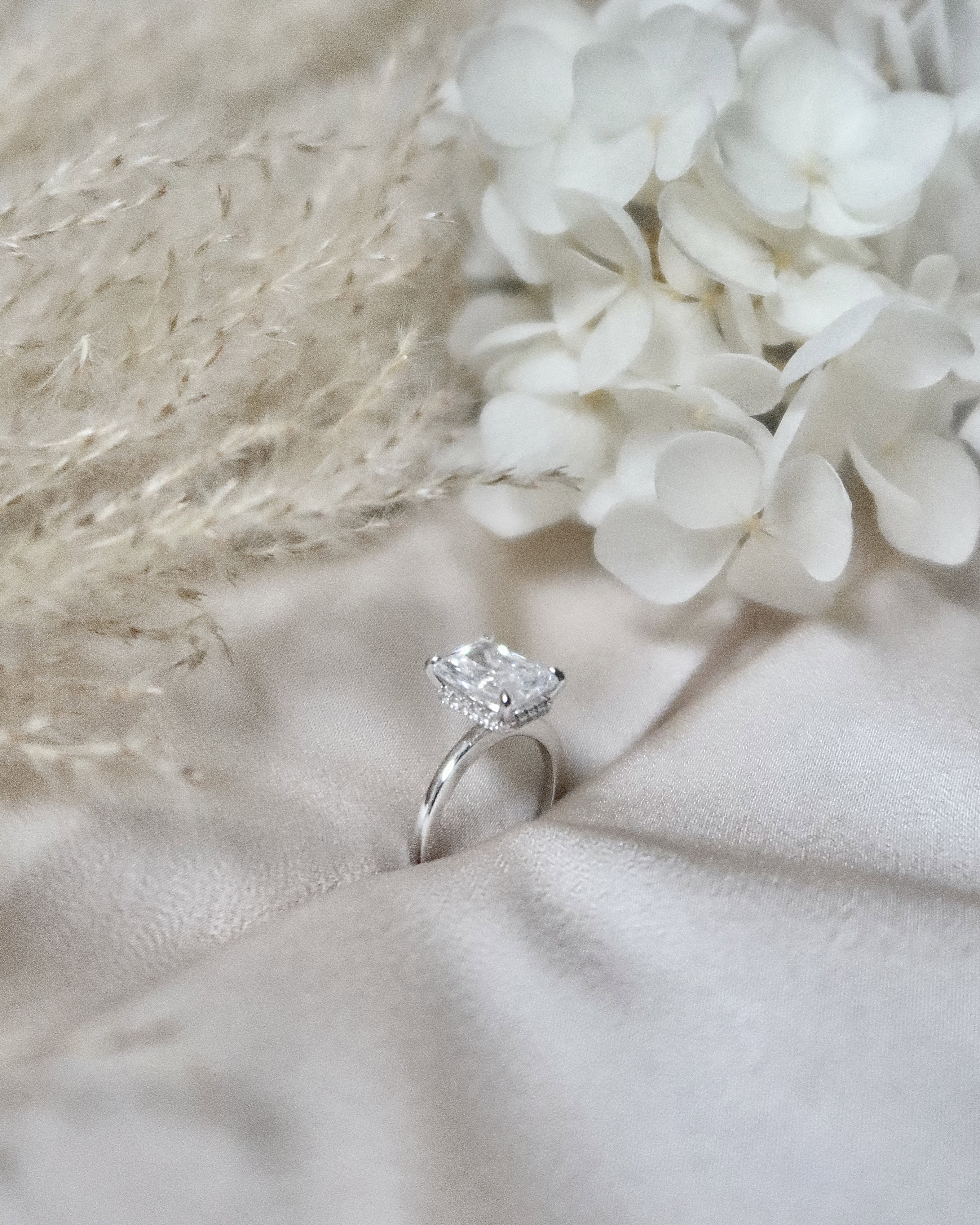 RADIANT SOLITAIRE RING_8