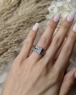 RADIANT SOLITAIRE RING