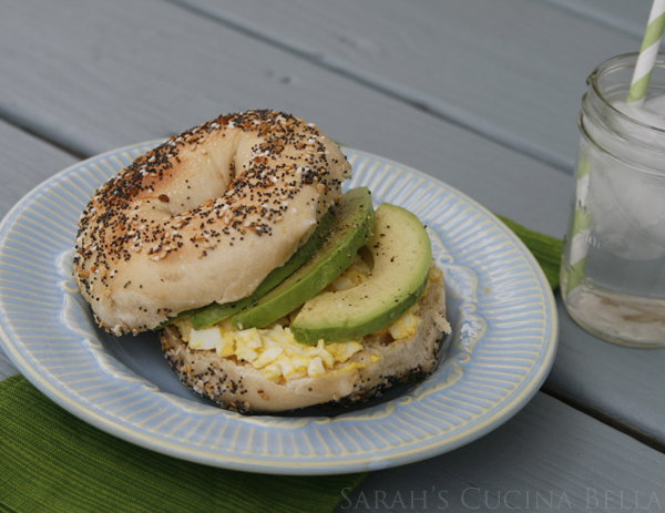 Avocado Egg Salad Everything Bagel Sandwich_1
