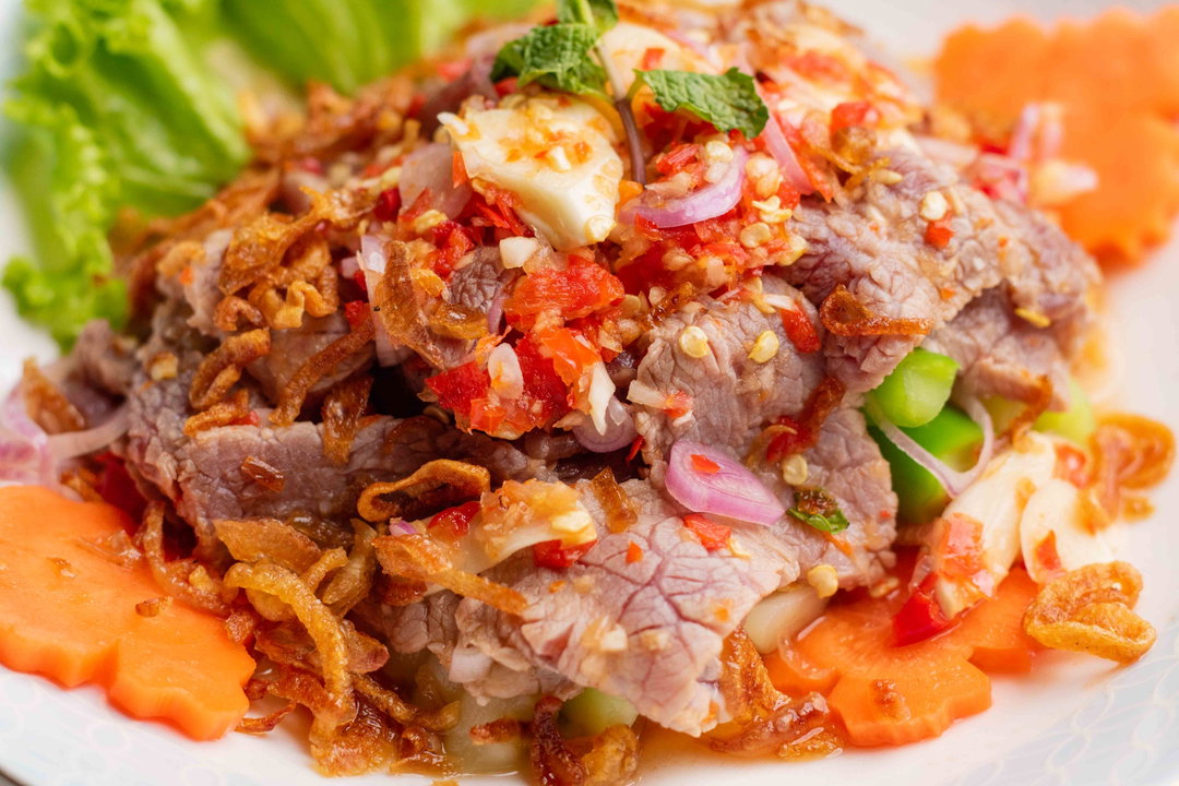 ខាត់ណាទួញសោក