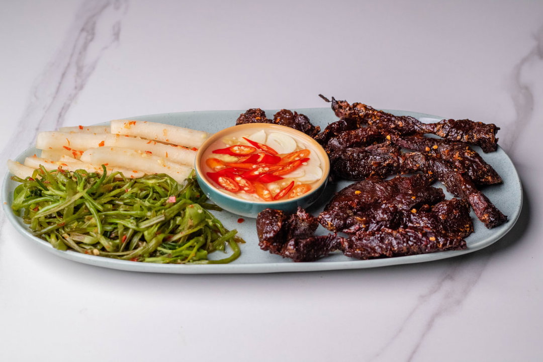 ងៀត​ក្រ​បី​ខ្មែរ​