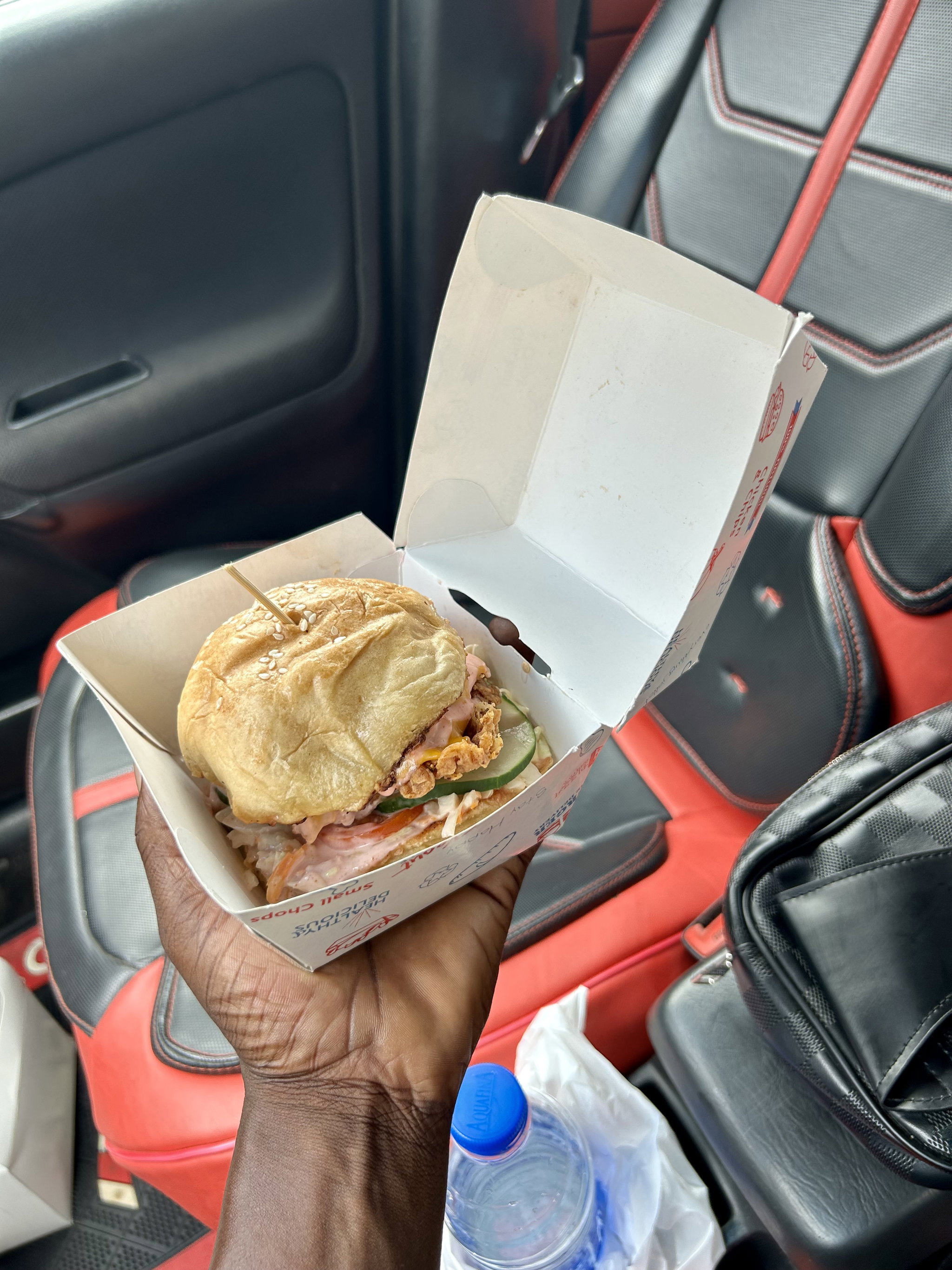 CLAMSHELL BURGER BOXES - '' GENERIC FOODSTEPS DESIGN'' - RETAIL_2