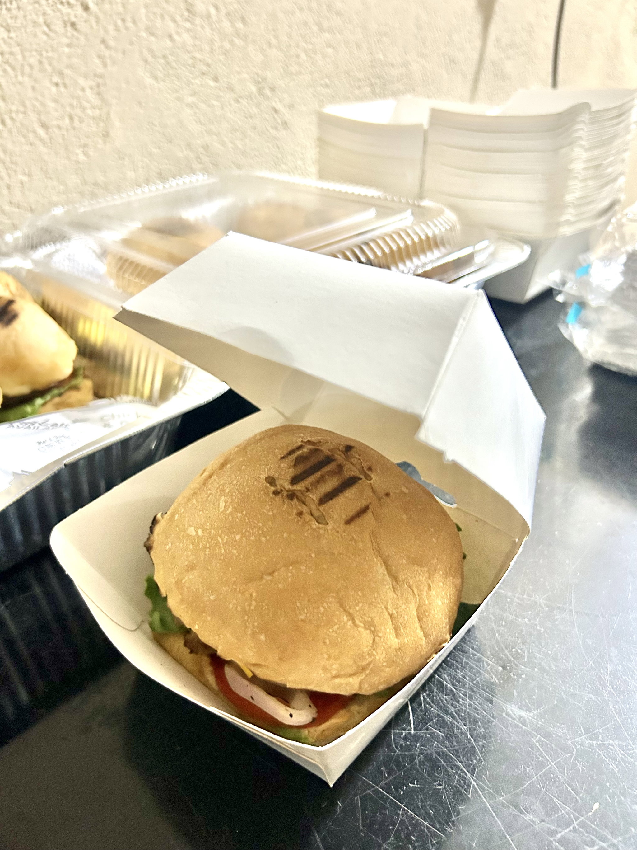 CLAMSHELL BURGER BOXES - PLAIN WHITE _3