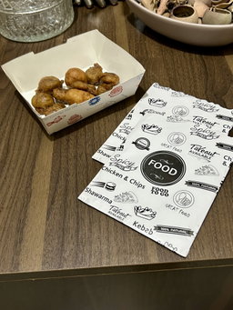 “FOOD TO GO” DELI TAKEOUT BAGS - WHITE & BLACK 