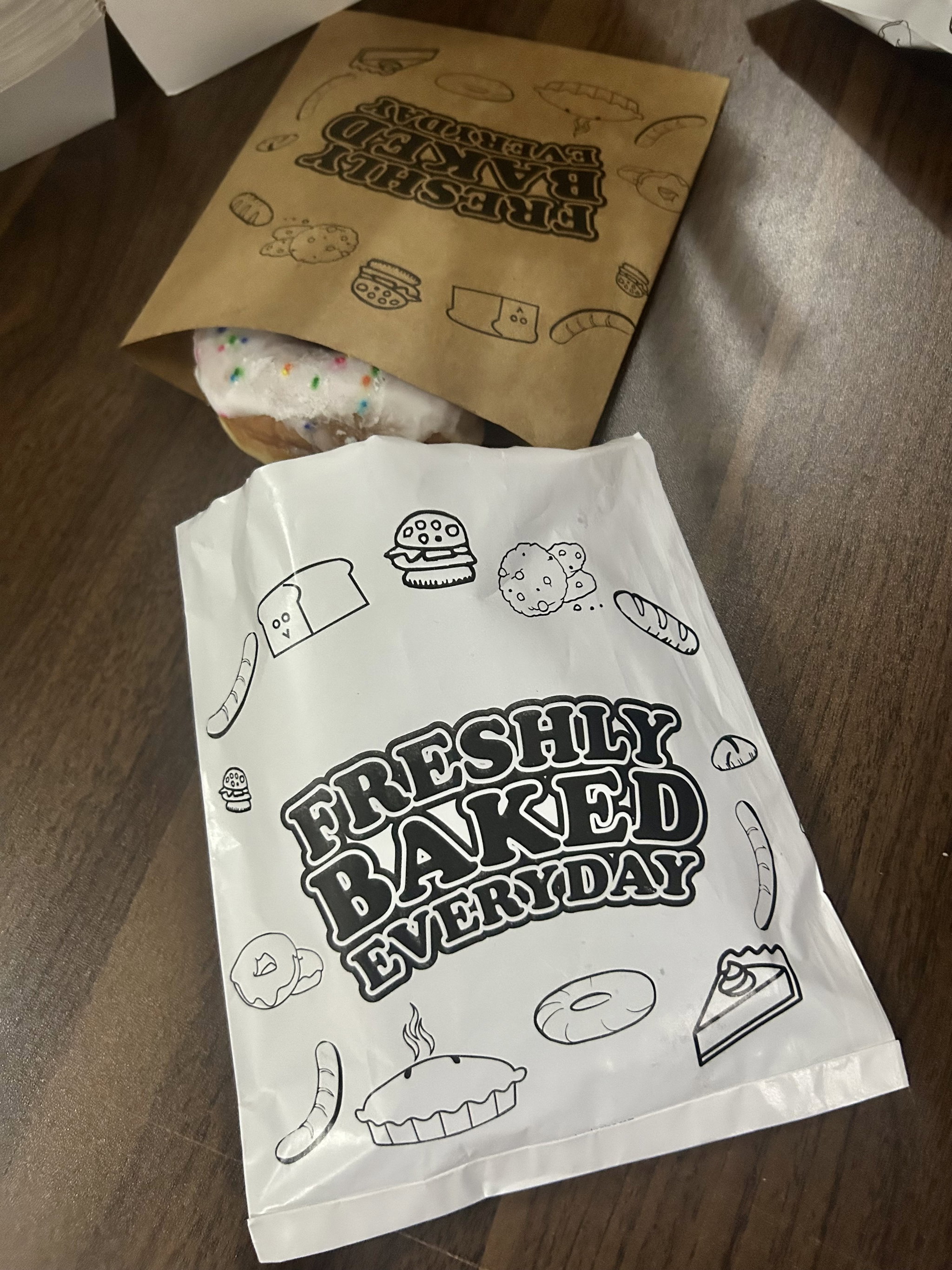 SNACK TAKEOUT BAGS - “FRESHLY BAKED EVERYDAY “ - 7” x 6''/ WHITE_3