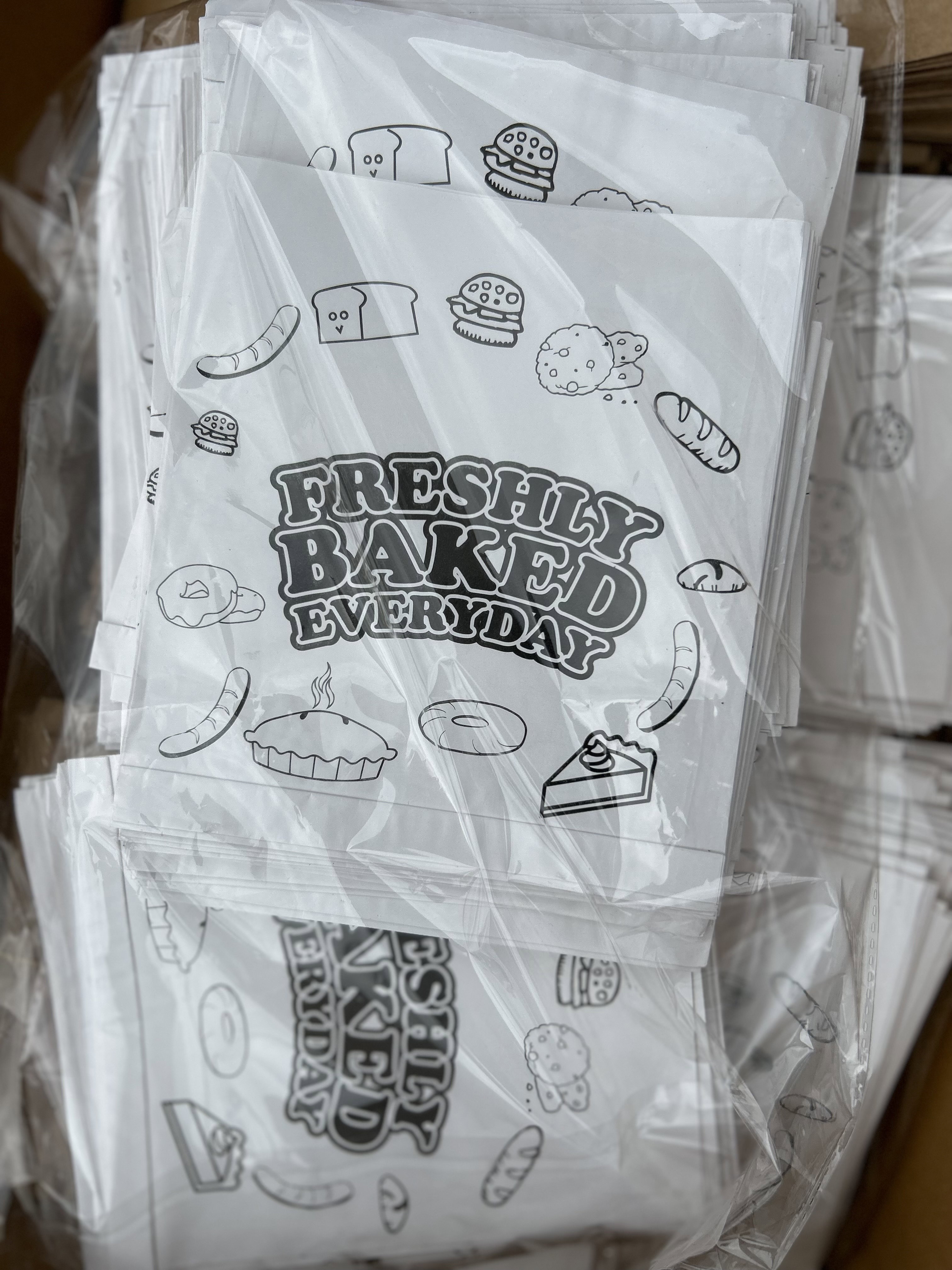 SNACK TAKEOUT BAGS - “FRESHLY BAKED EVERYDAY “ - 11” x 8''/ WHITE _2