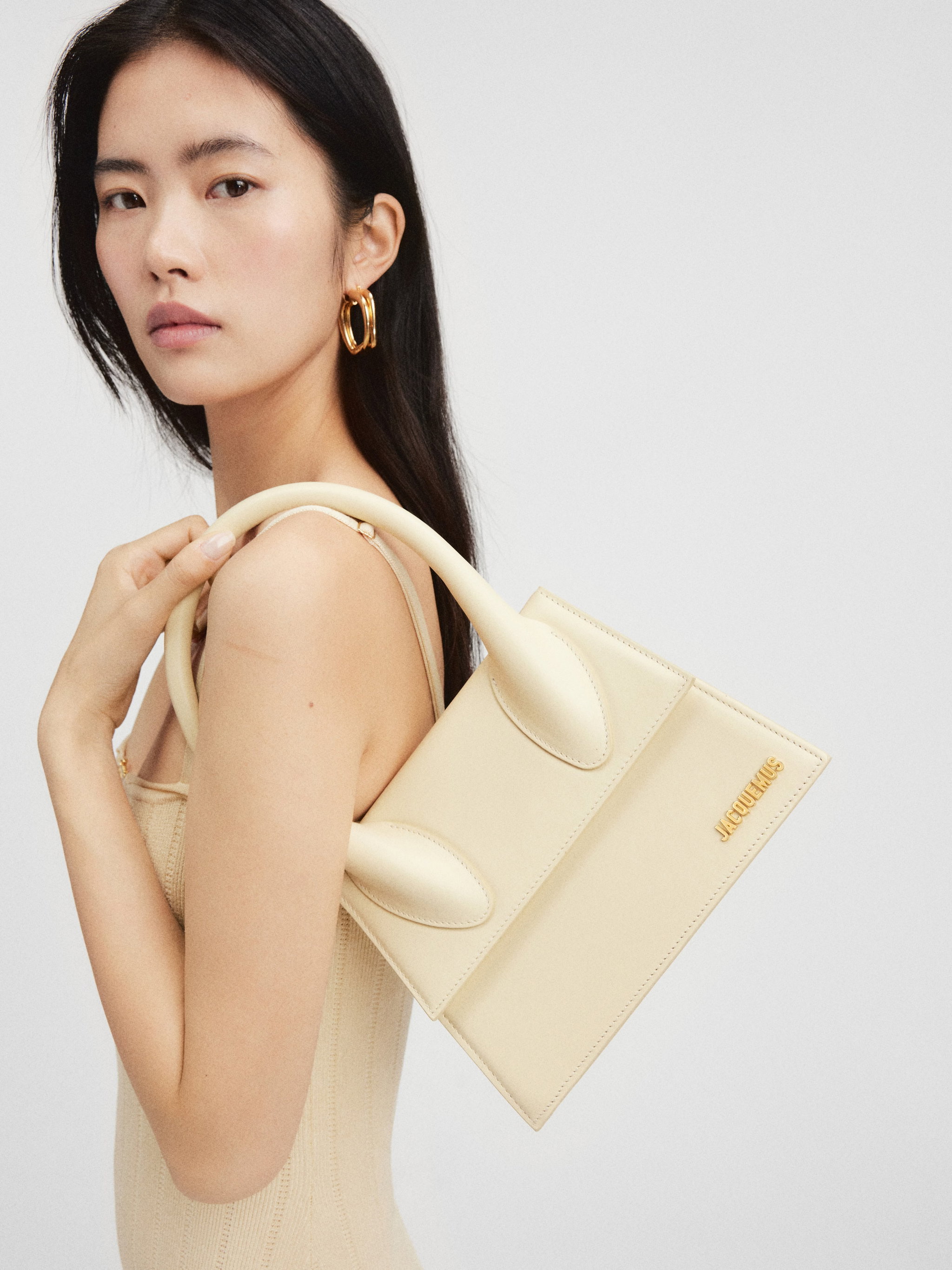 JACQUEMUS LE GRAND CHIQUITO HANDBAG IN IVORY 213BA_1