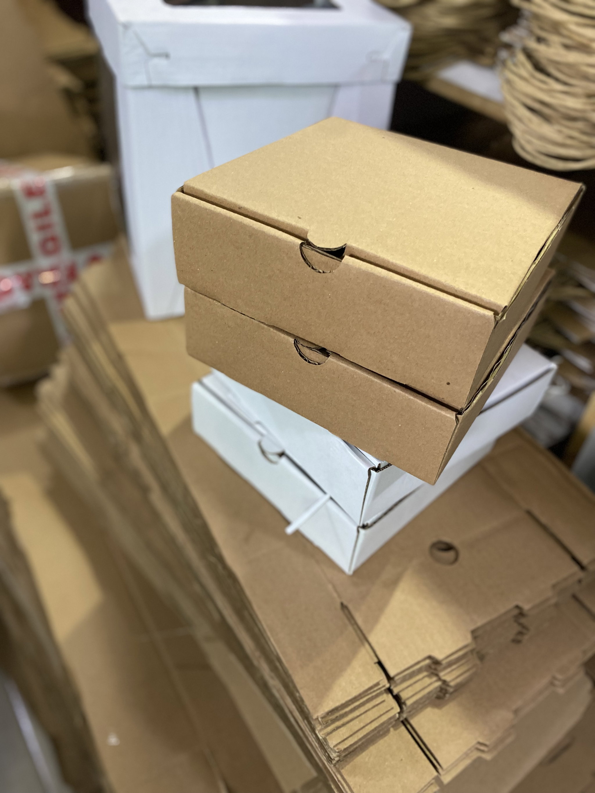 CATERING PLATTER BOXES - 8” x 8” x 2.5  / BROWN - WITH WINDOW_3
