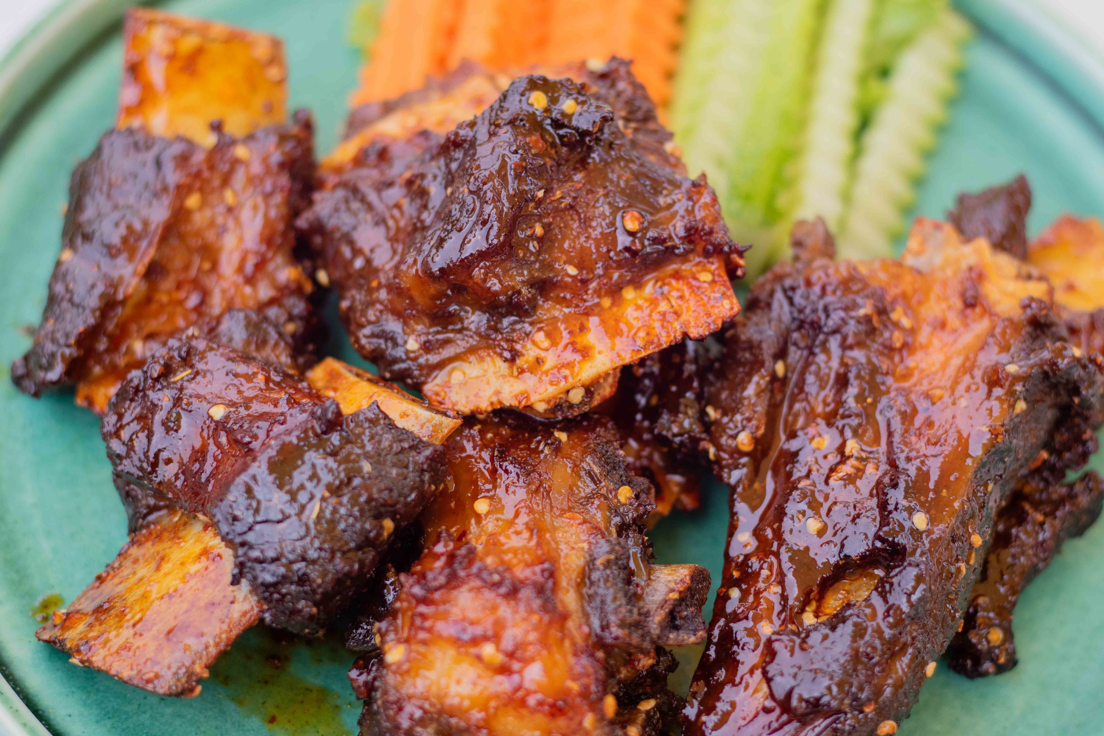 ឆ្អឹង​ជំ​នី​គោ​អាំង​អំបិល​ម្ទេស _1