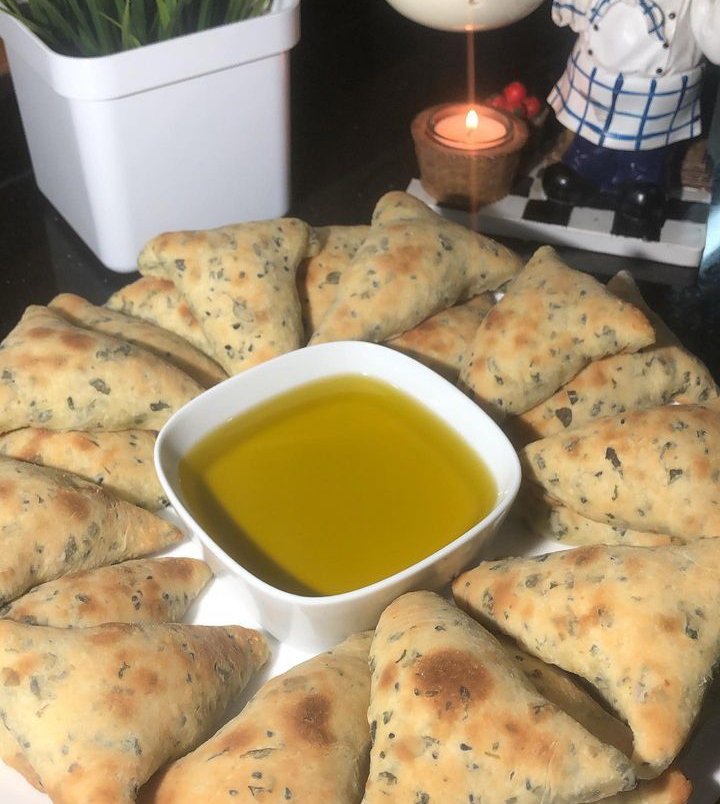 🍕 معجنات الزعتر بالجبنه_0