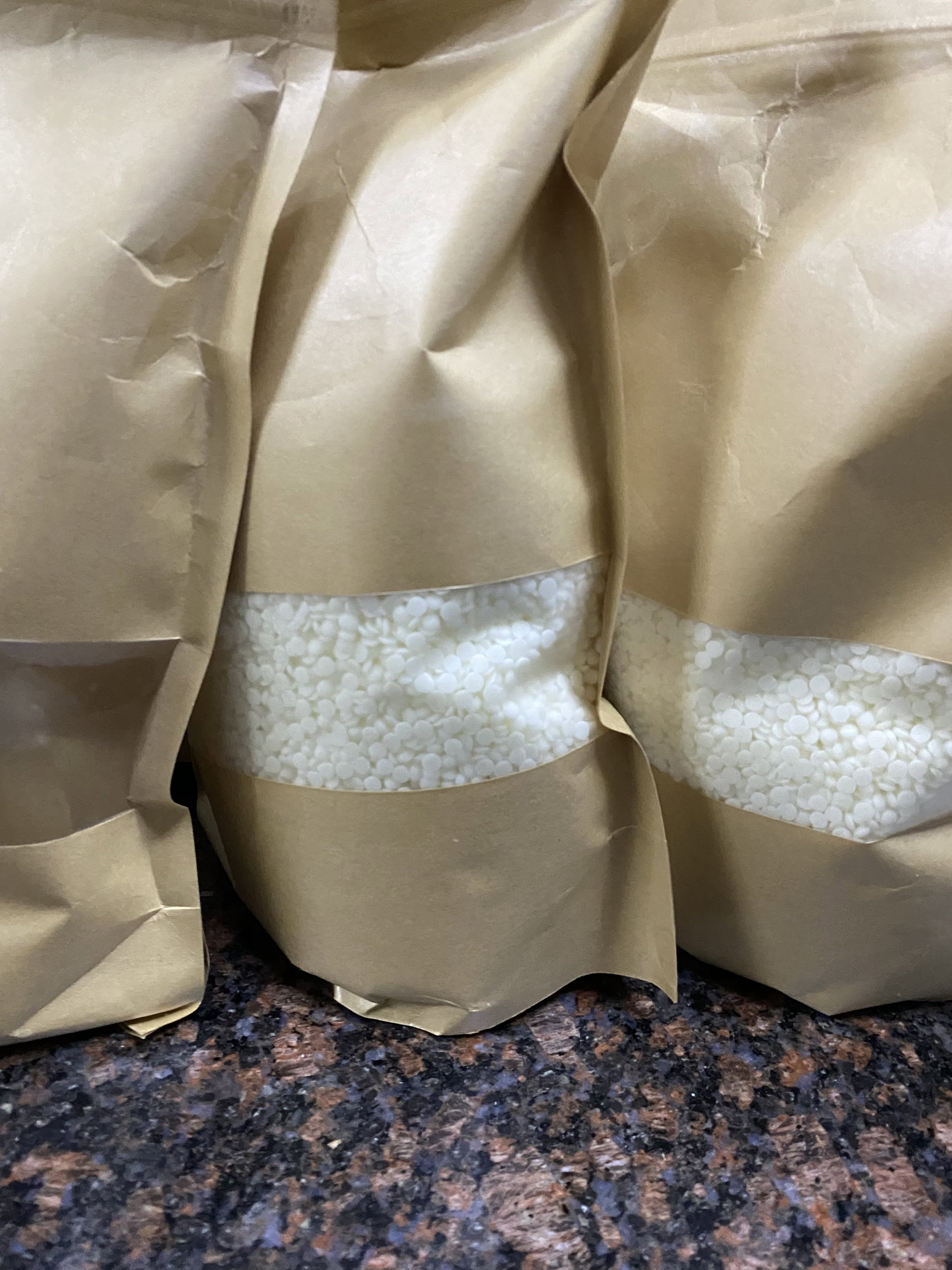 Natural soy beans and flakes_0