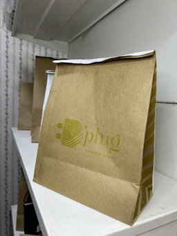 BRANDED KRAFT DELIVERY TAKEOUT BAGS - BROWN - 10.5’’ x 9’’ x 6’’ / MINIMUM ORDER QUANTITY OF 500 PIECES