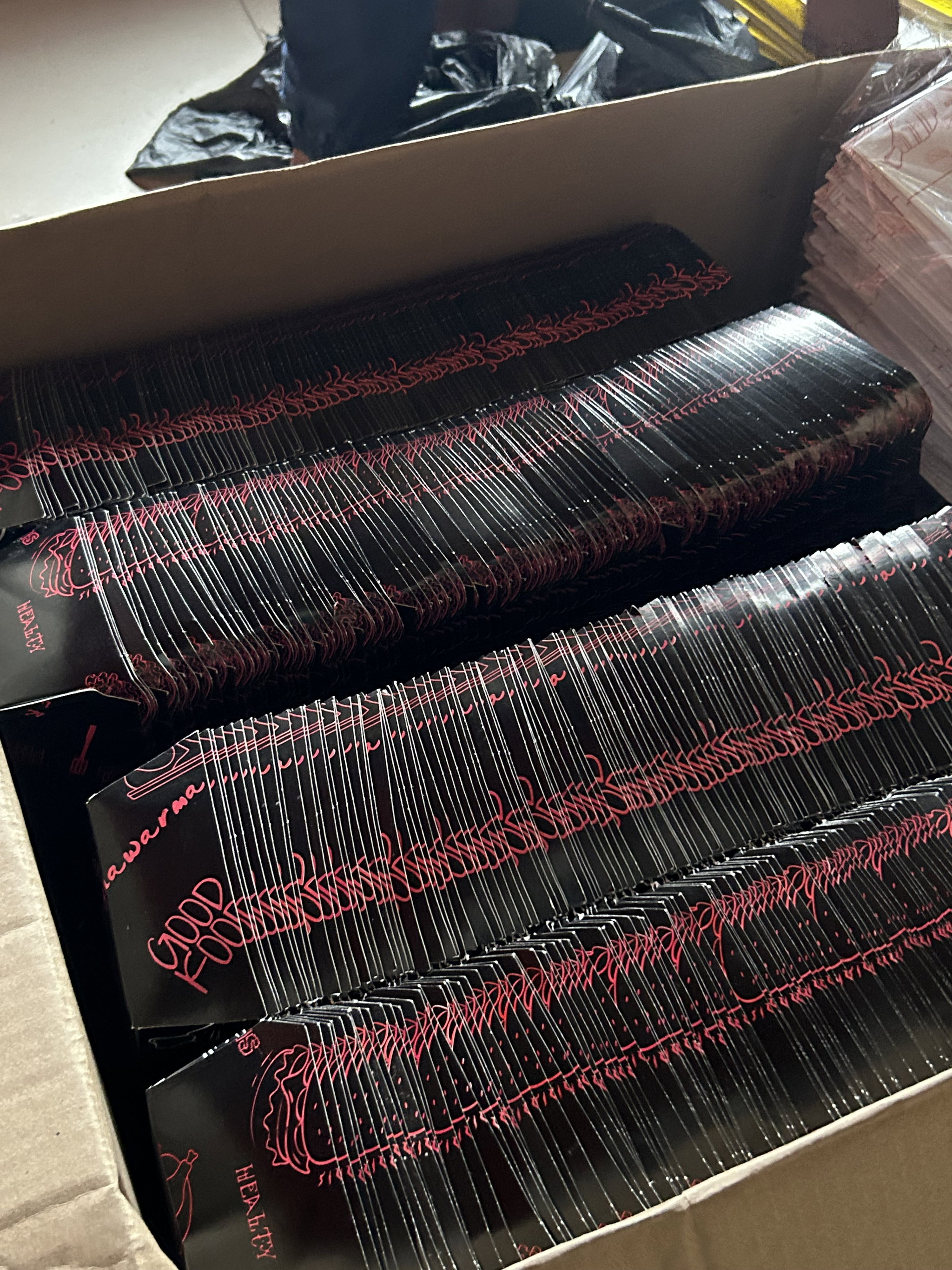 BRANDED CLAMSHELL BURGER BOXES /MOQ-500 pieces_1