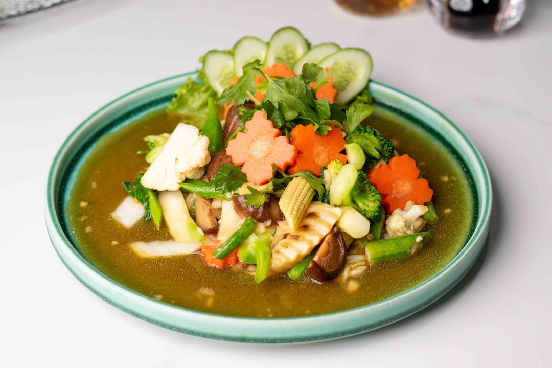 បន្លែឆាគ្រប់មុខ