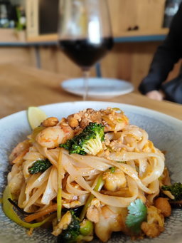 WOK PADTHAI DE GAMBES Y SHITAKE