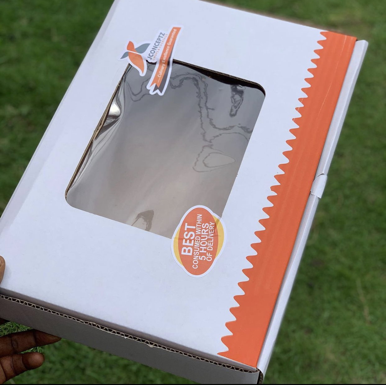 BRANDED CORRUGATED WINDOWED  PLATTER BOXES - 15.5” x 10” x 5.5” -  MINIMUM ORDER QUANTITY OF 250 PIECES_0