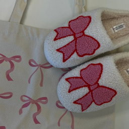 Put a Bow on It Slippers