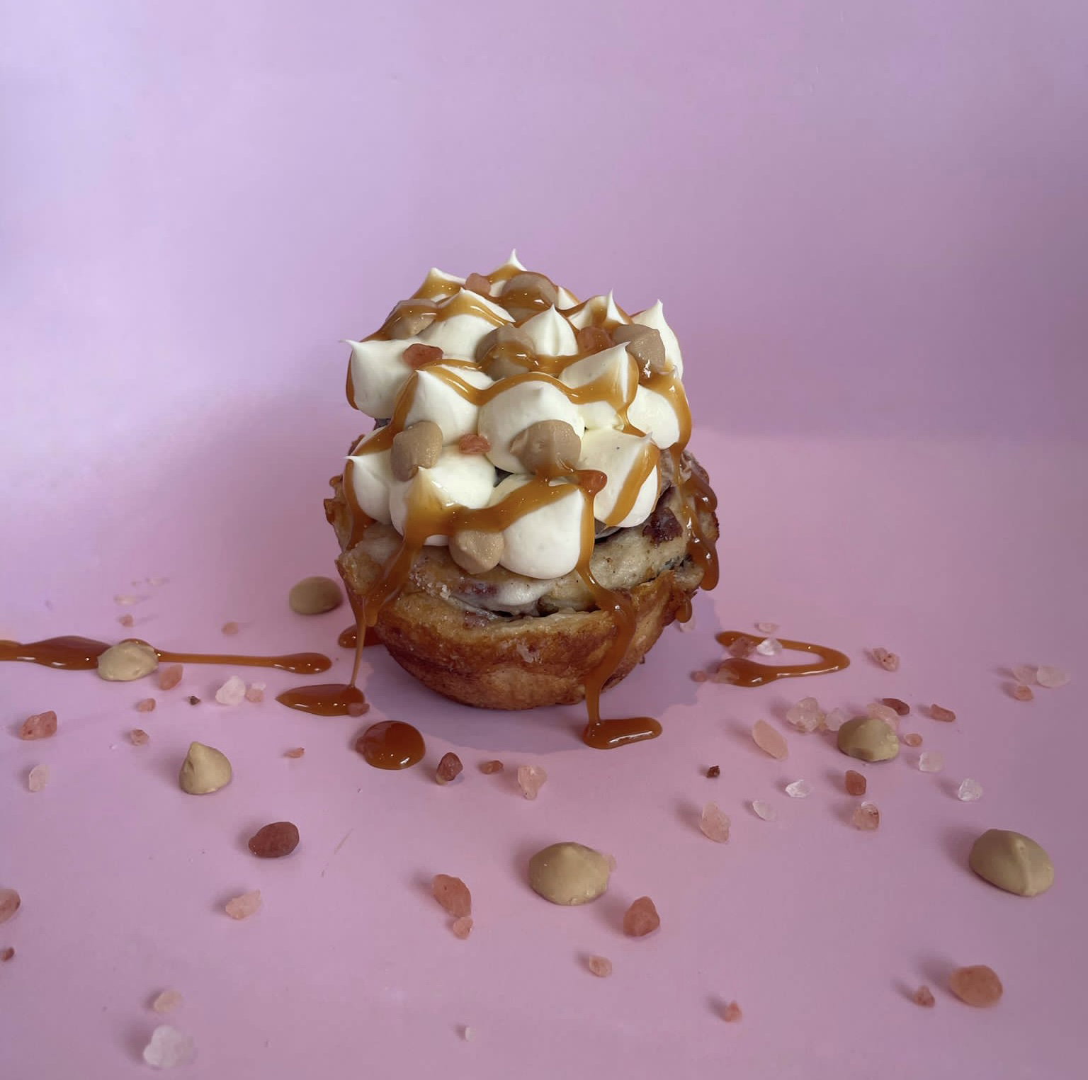 Sea Salt Caramel Cinnamon Rolls _0
