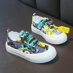 Kids fashionable shoes