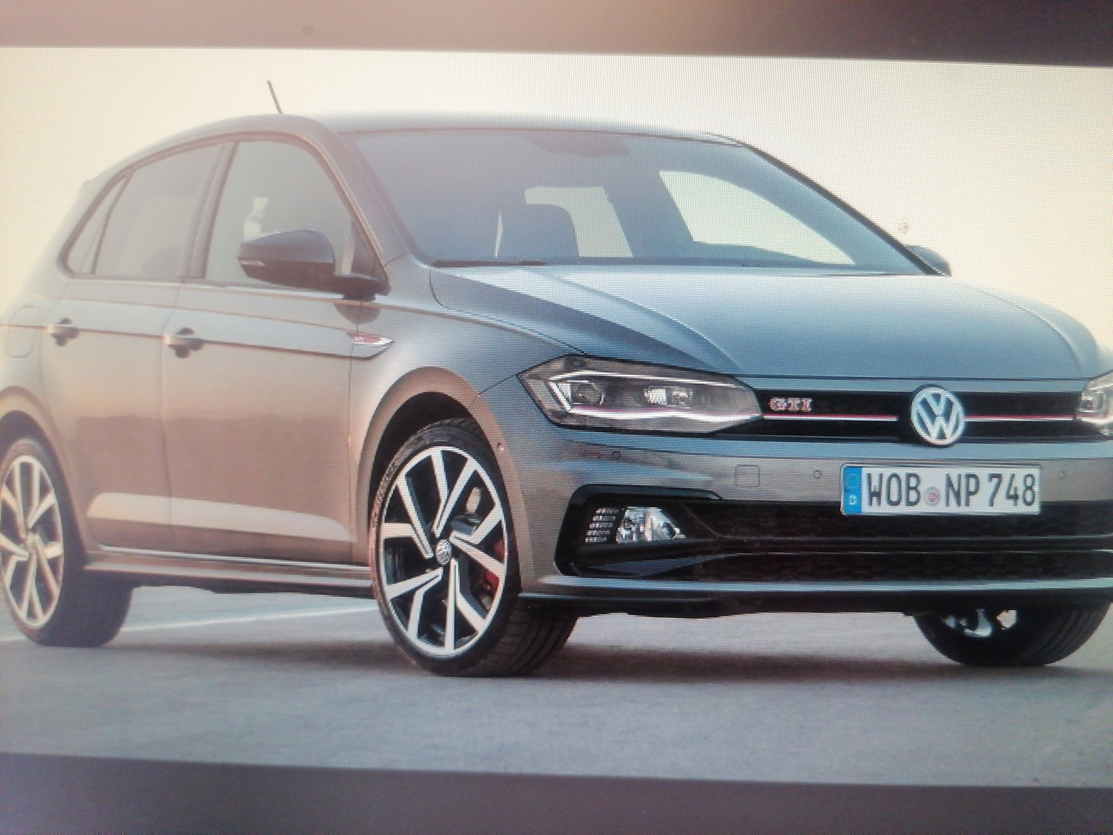 Vw polo 8 bonnet