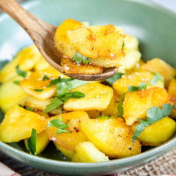 Sauté potatoes wedges