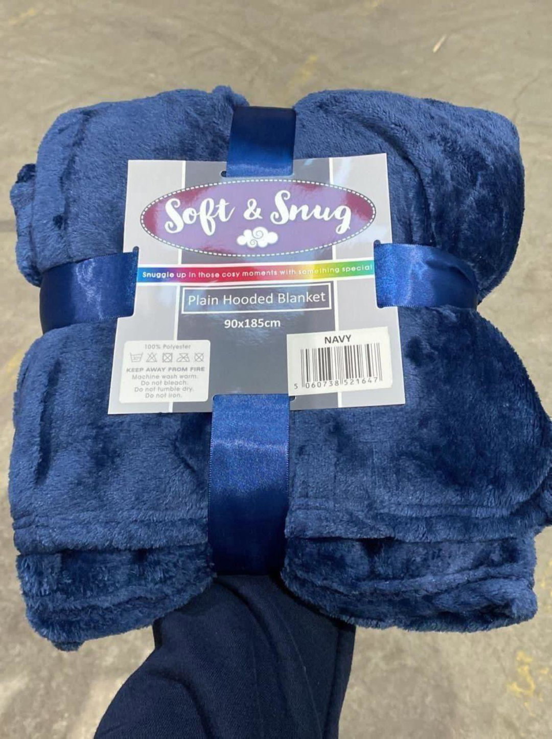⭐️ Soft & snug hooded blanket 90x185cm