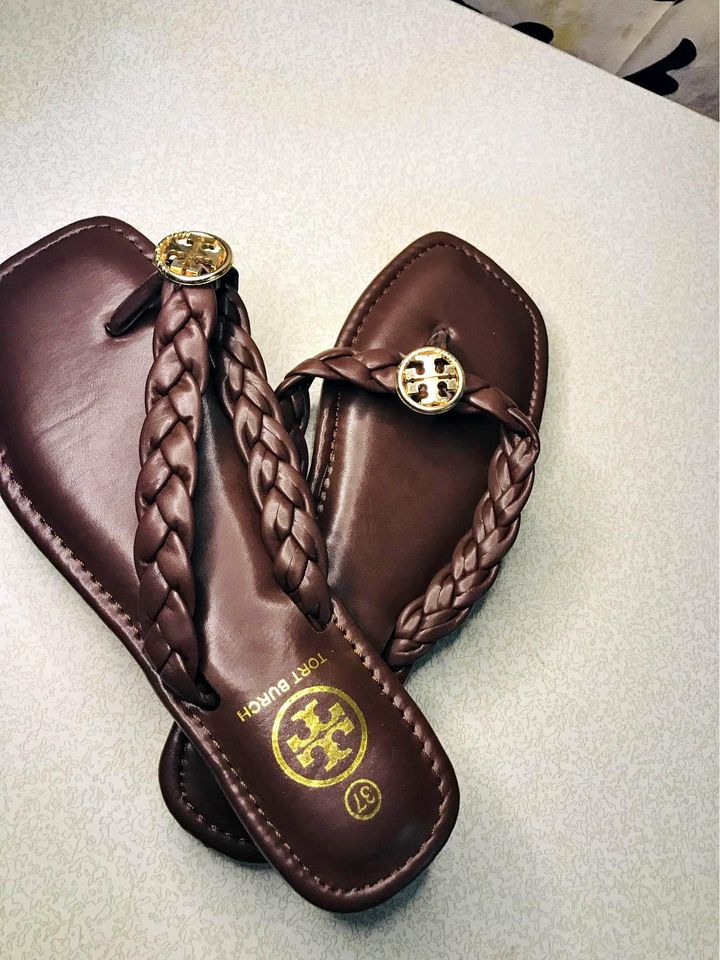 Luxurious Ladies Slippers_0