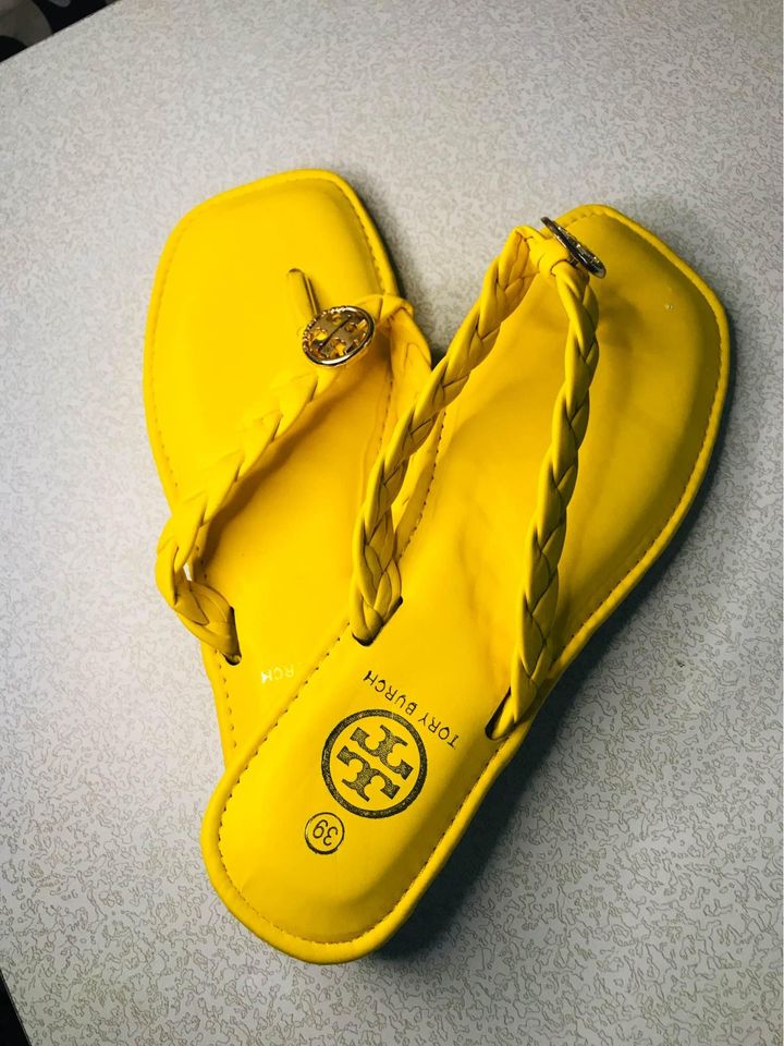 Luxurious Ladies Slippers_1