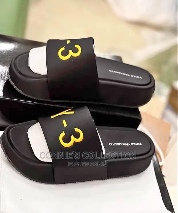 Y 3 Slippers