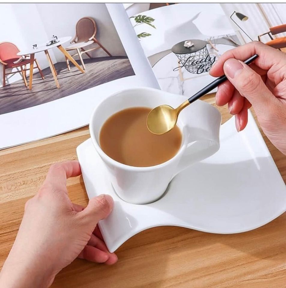 Tea cups and saucer