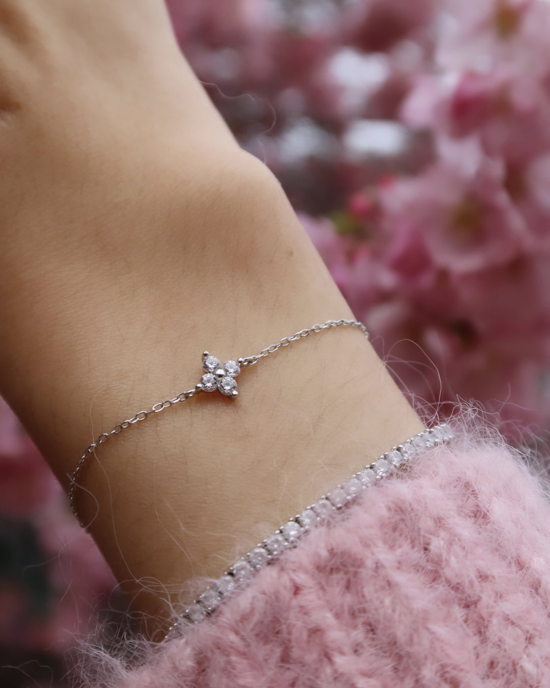 SINGLE CLOVER BRACELET
