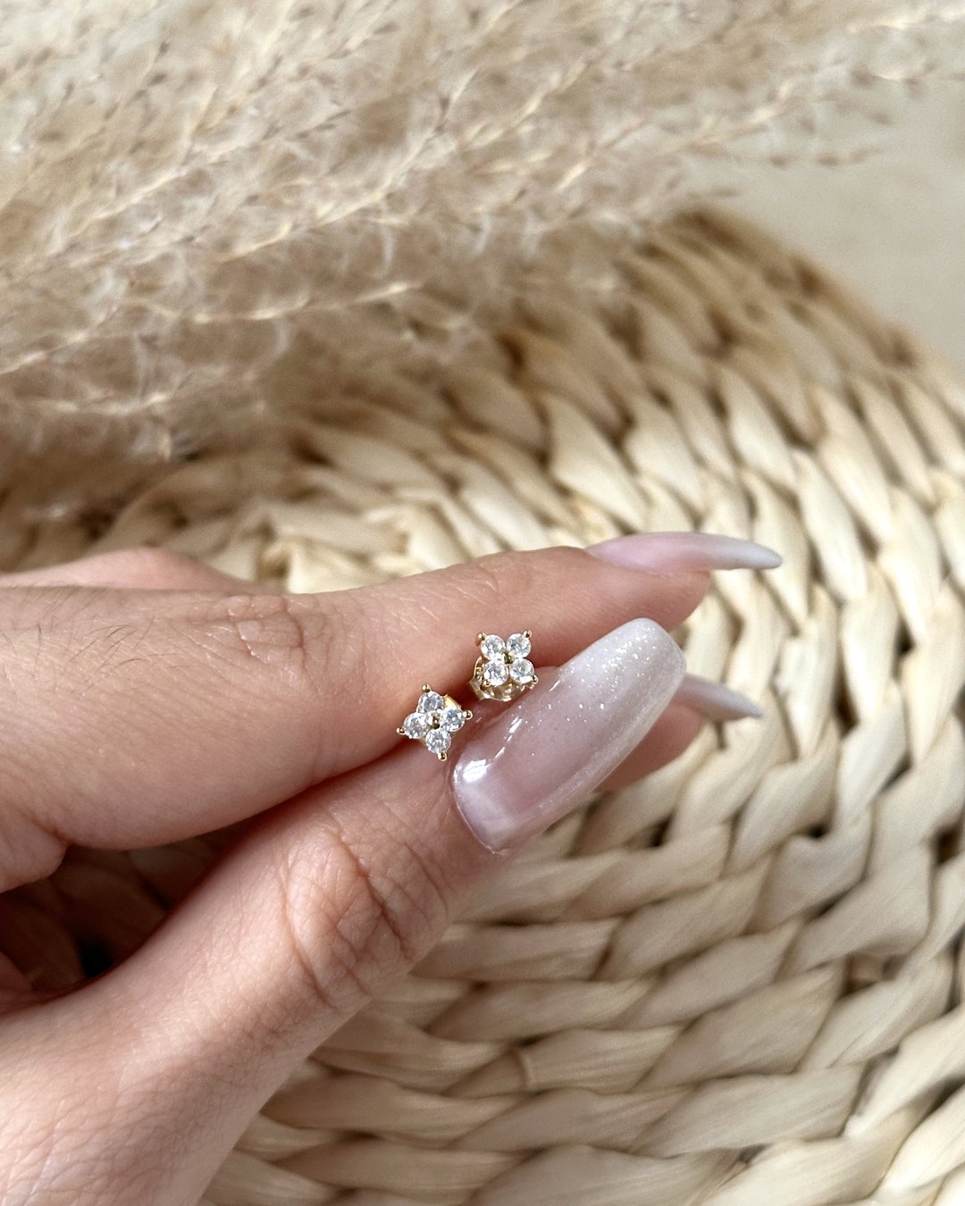 CLOVER STUD