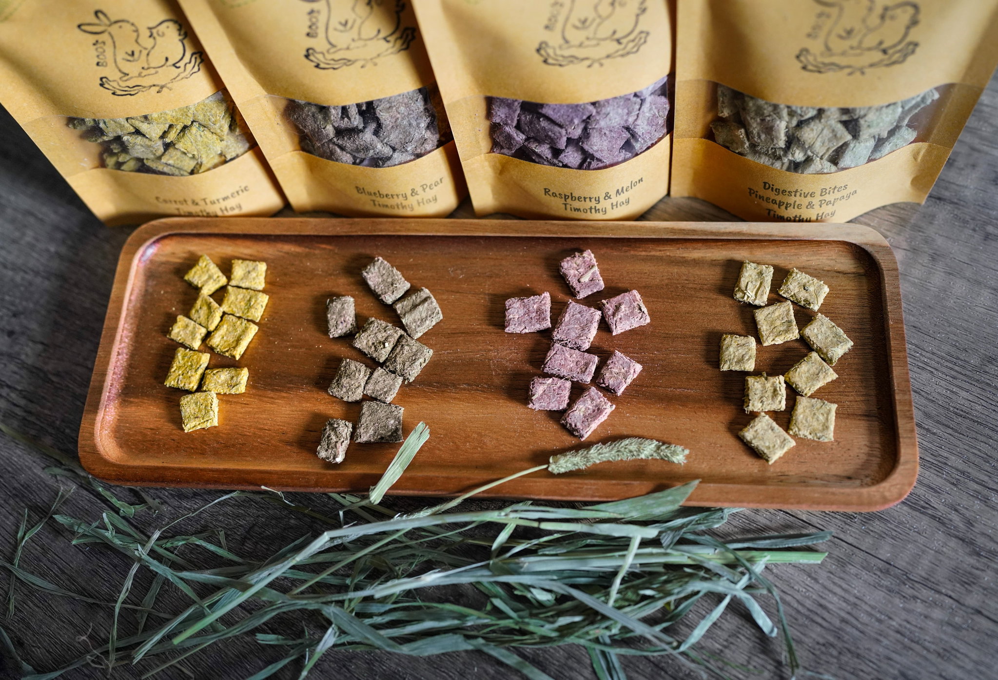 Blueberry, Pear & Timothy Hay_1