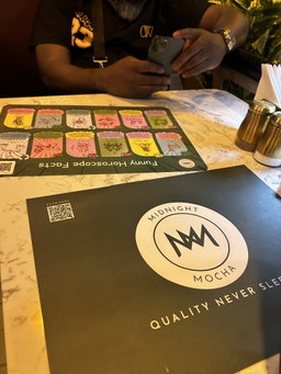 BRANDED DISPOSABLE TABLE MATS -  MINIMUM ORDER OF 1000 PIECES 