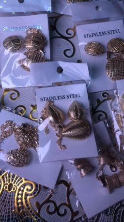 Ladies Earrings And Necklace