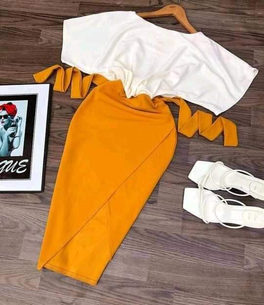  Women's Assorted Clothing _4