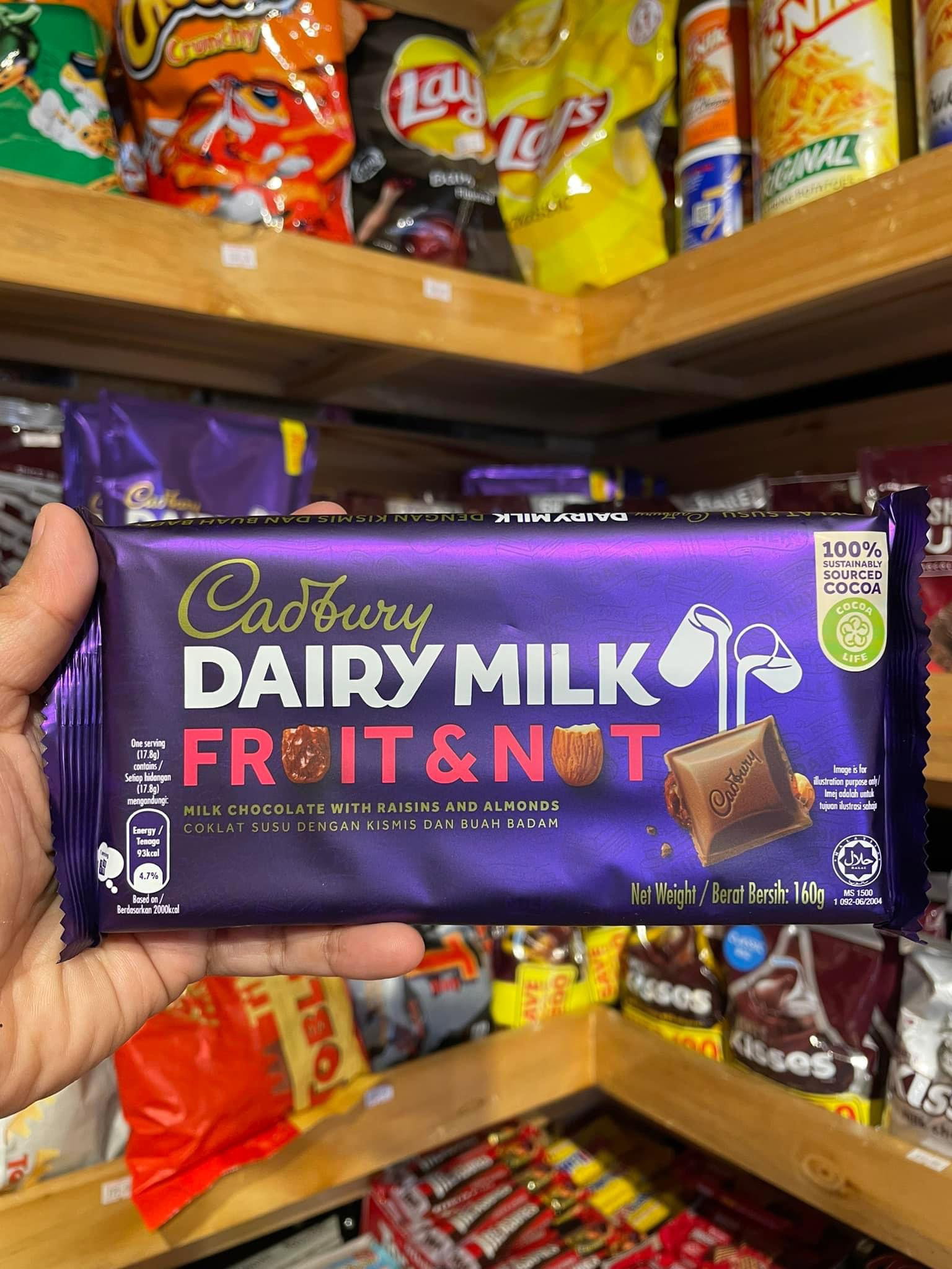 Cadbury Dairy Milk Fruit & Nut 160g_0