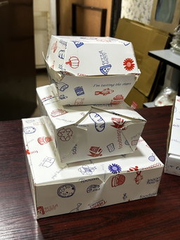 “FOODSTEPS” ER TAKEOUT BOXES - 8” x 8” x 3.5” 