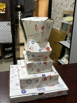 “FOODSTEPS” ER TAKEOUT BOXES - 8” x 8” x 3.5” 