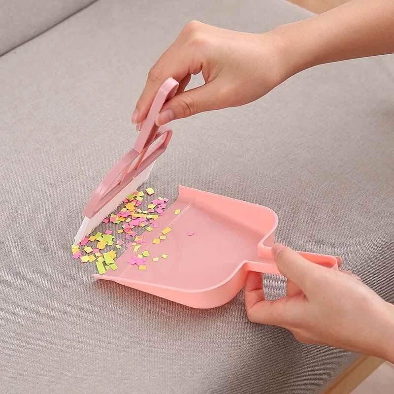 Mini Plastic Broom & Dustpan_3