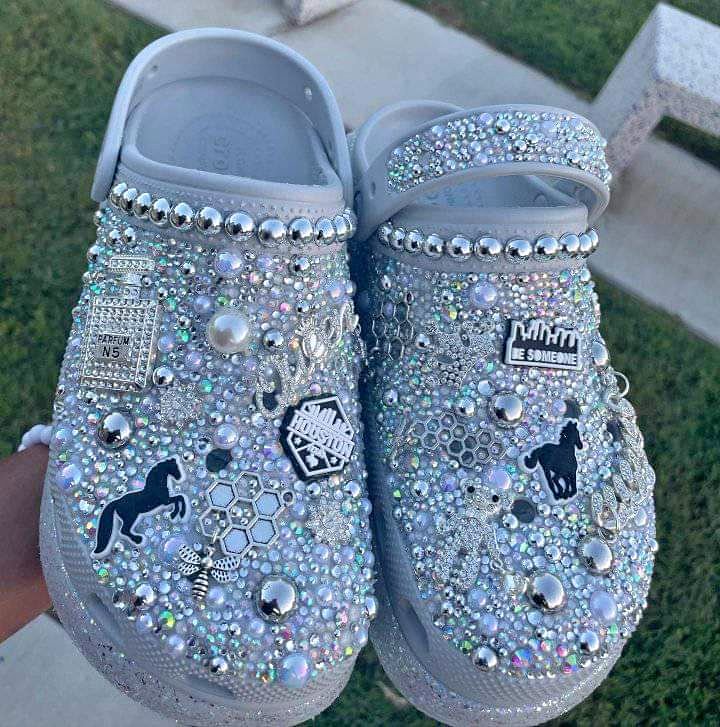 Original Silver Crocs Shoes_0