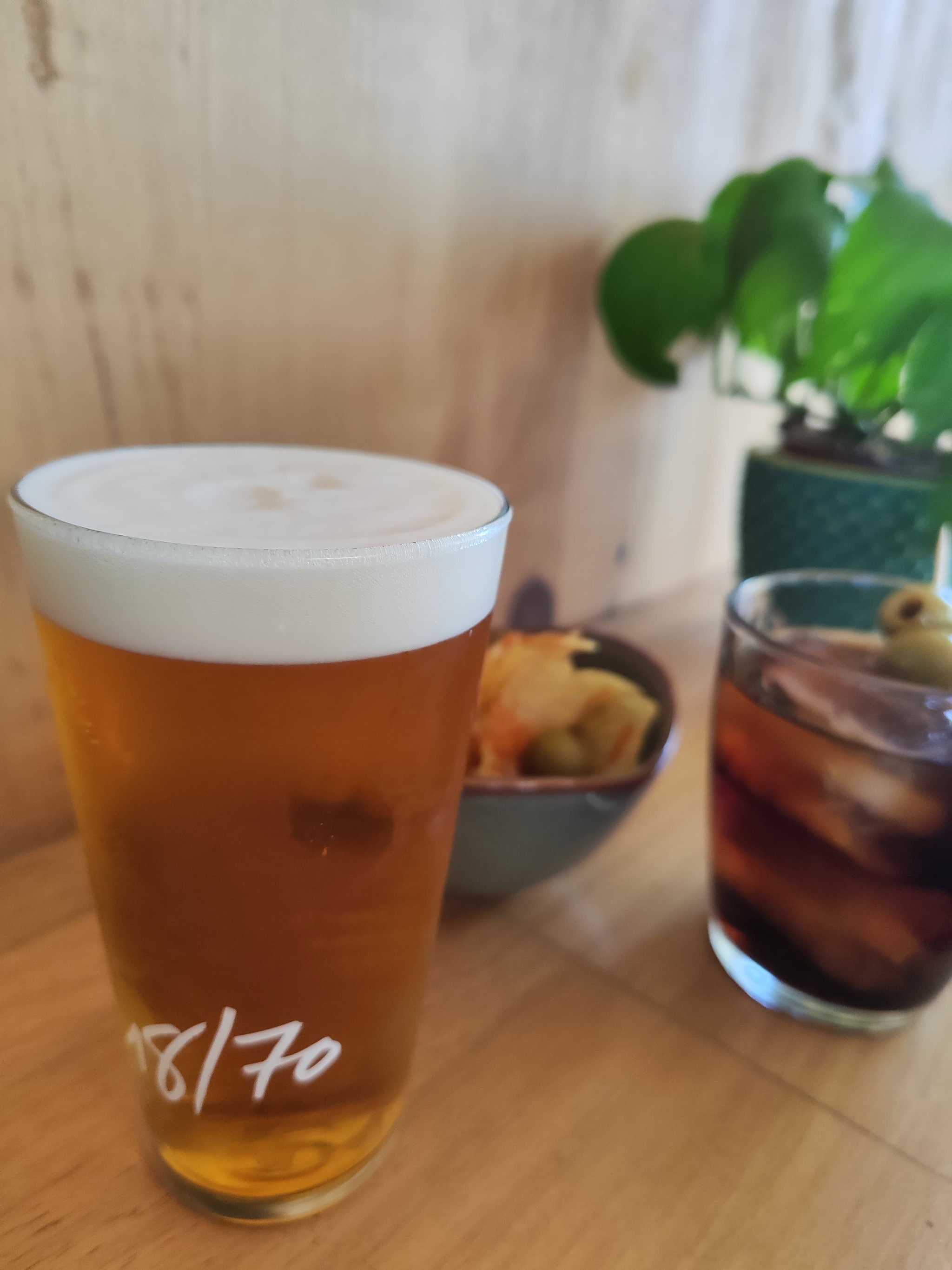 CERVEZA COPA 18/70 LA RUBIA_5