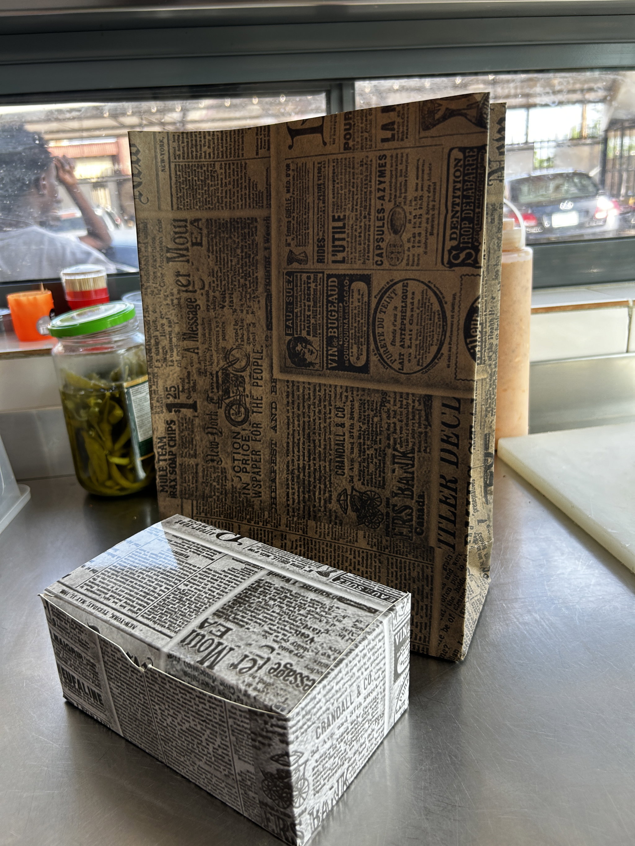  QUICK SERVICE TAKEOUT BOXES - RETRO NEWSPAPER PRINTS _1
