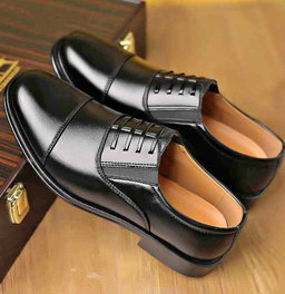 Classic Men Easy Wear Shoe