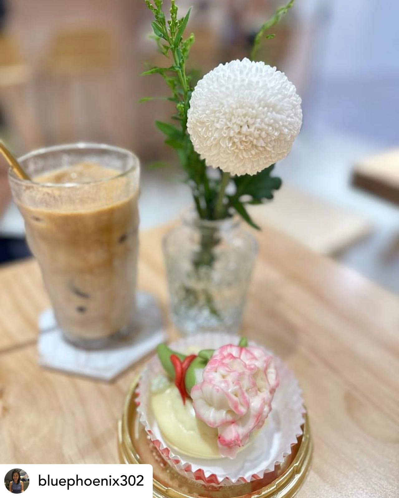 Mother's Day Carnation Bun _4