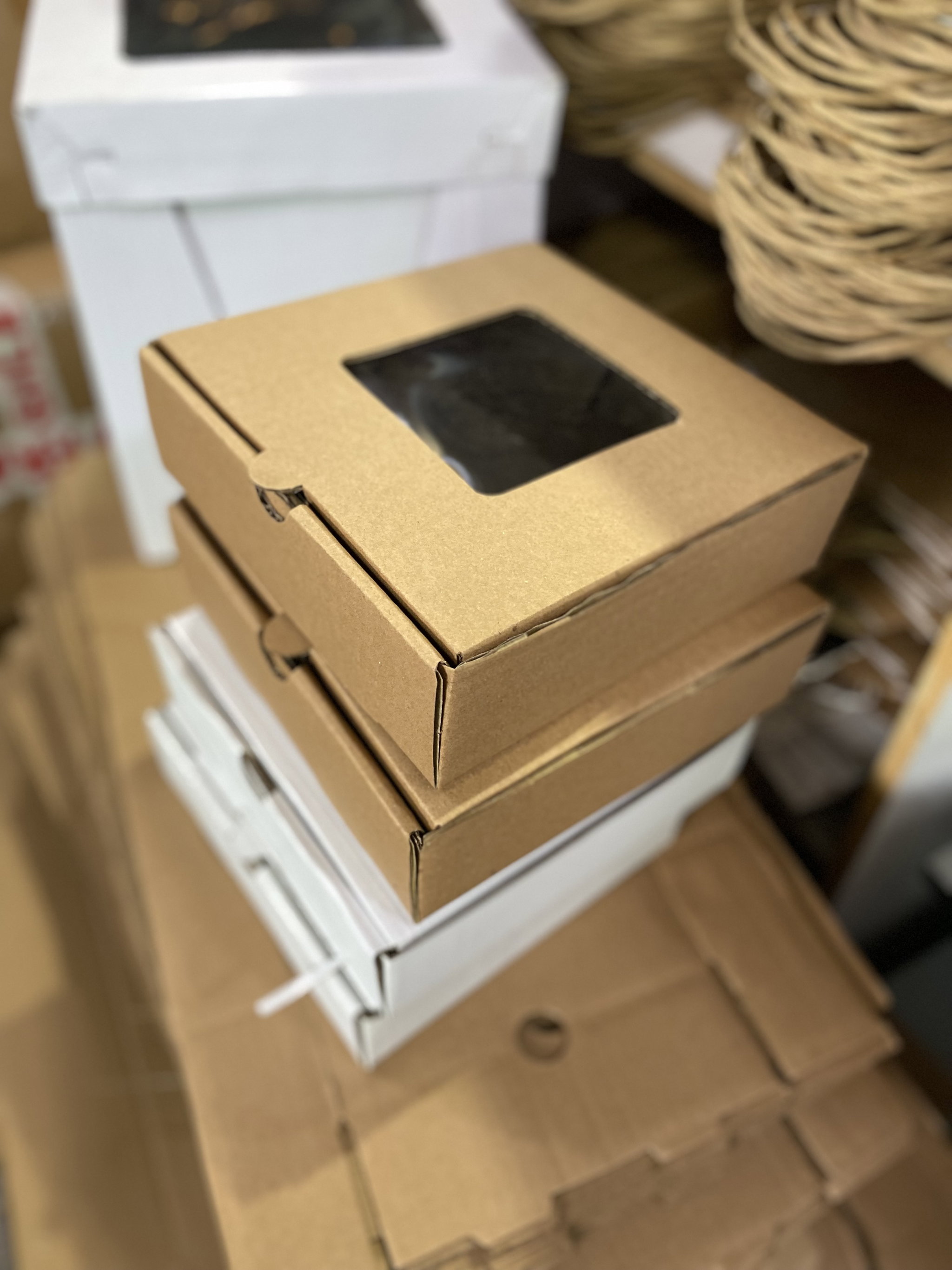 CATERING PLATTER BOXES - 8” x 8” x 2.5  / BROWN - WITH WINDOW_7