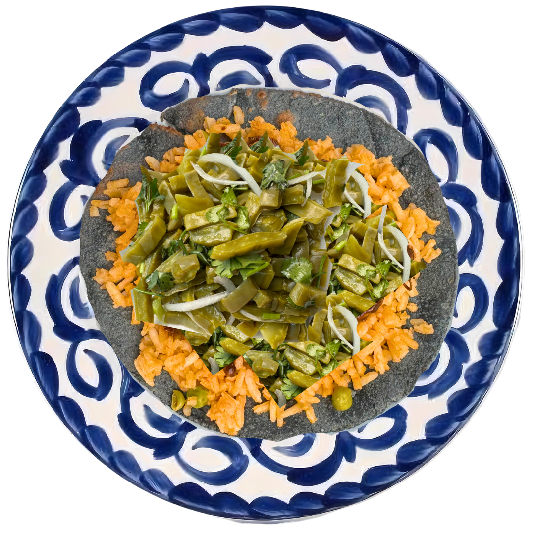 Taco de Ensalada de nopales con arroz rojo